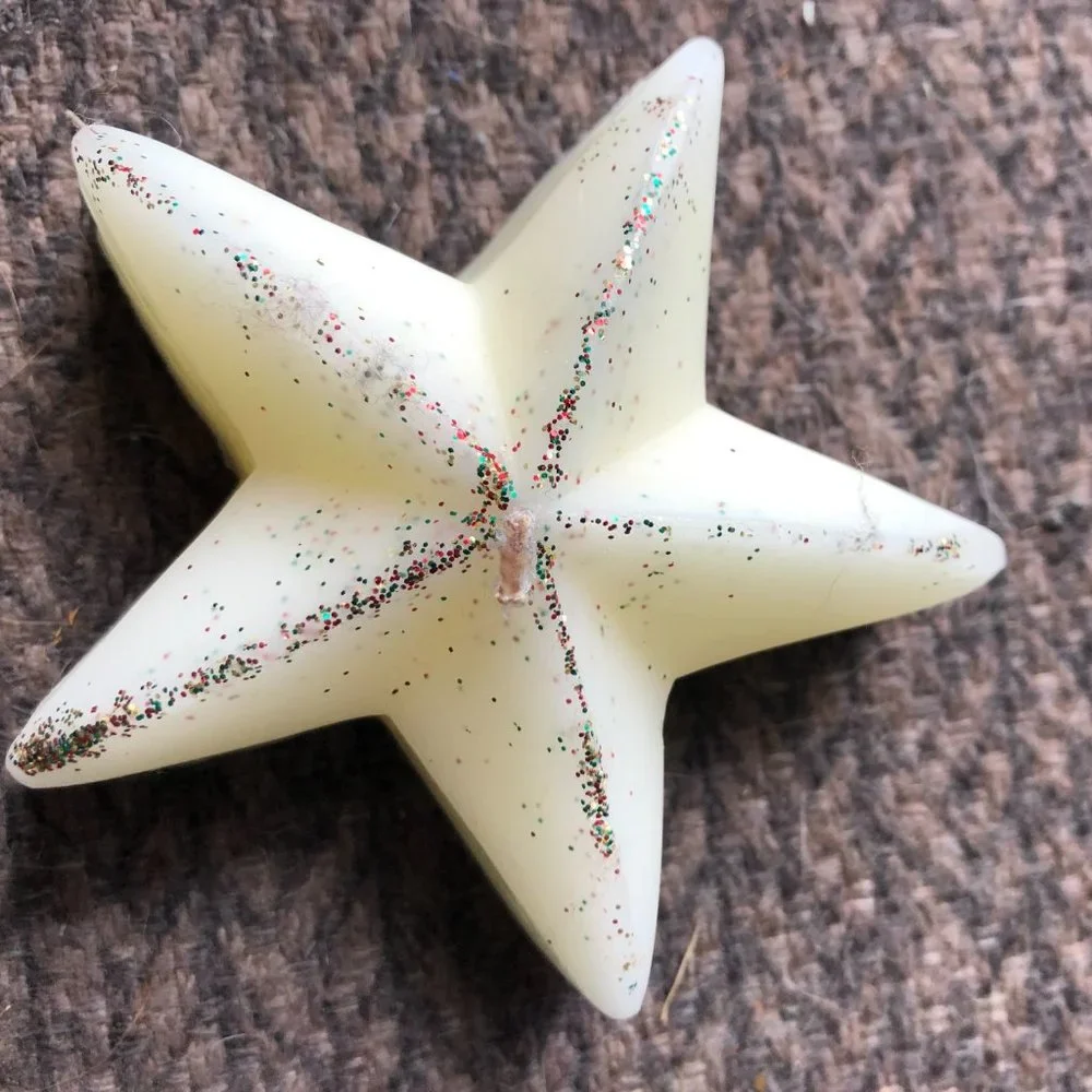 Pier 1 Star Glitter Floating Wax Paraffin Candles White Ivory New NWT 4 in Lot 2